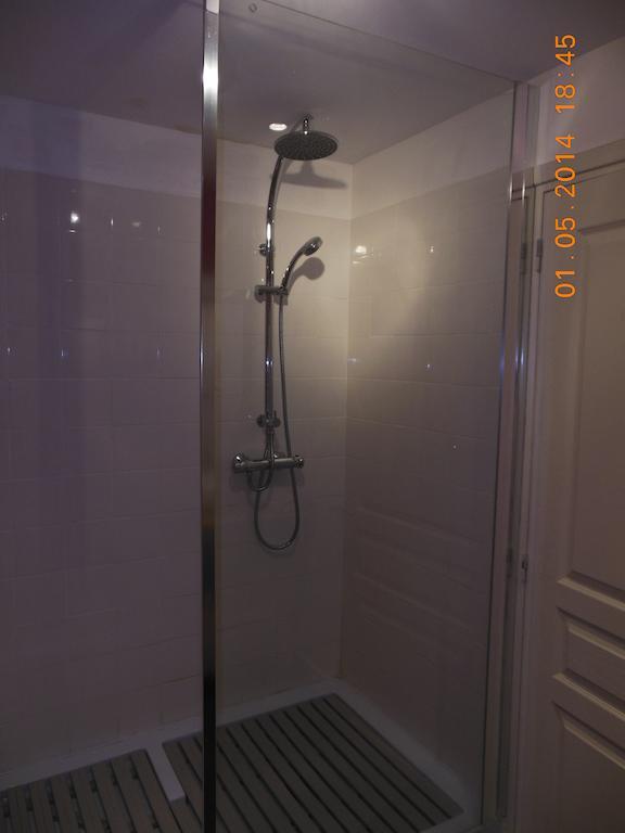 Chambre D'Hotes La Bichette Chassagny Chambre photo